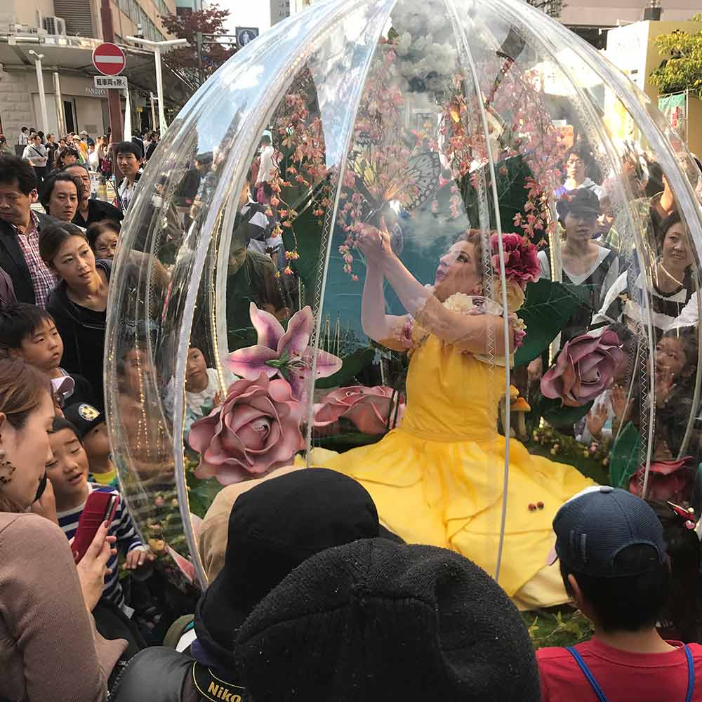 The Enchanted Flower Globe performing at Japan's Shizuoaka Festival